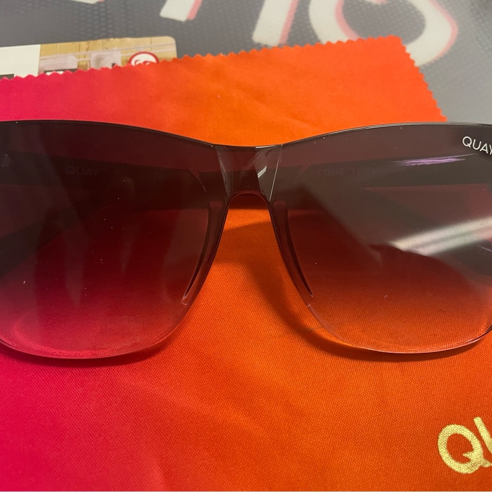 Quay Come Thru Sunglasses